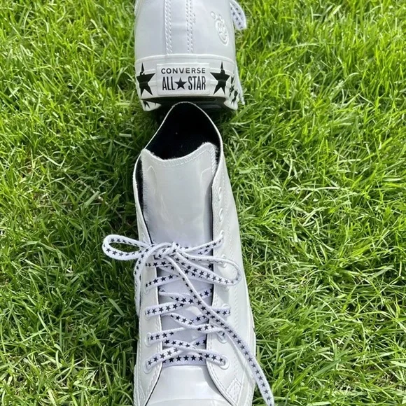 CONVERSE MILEY CYRUS LIMITED EDITION COLOR WHITE/SIZE 11 UNISEX(MEN’S-WOMEN’S) - Picture 6 of 6